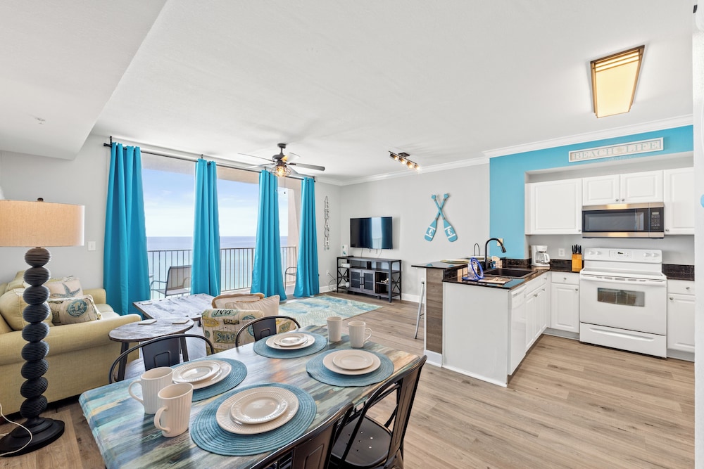 Tidewater by Book That Condo