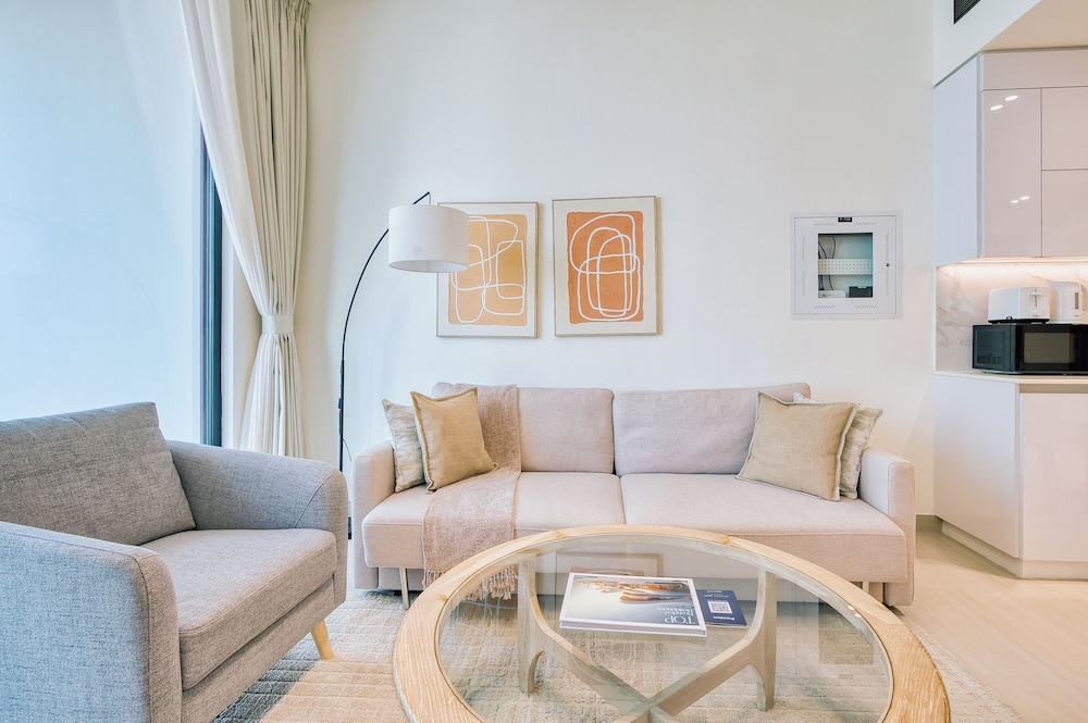 PVH - Tranquil 1BR - Binghatti Lavender