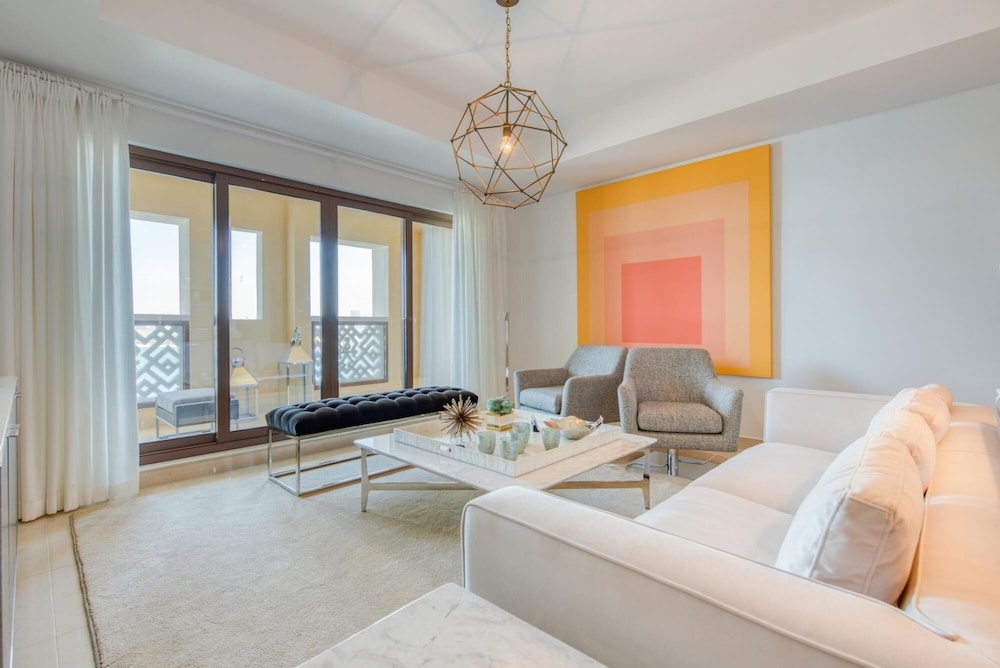 Luxury Palm Apartment With Beach Sea View