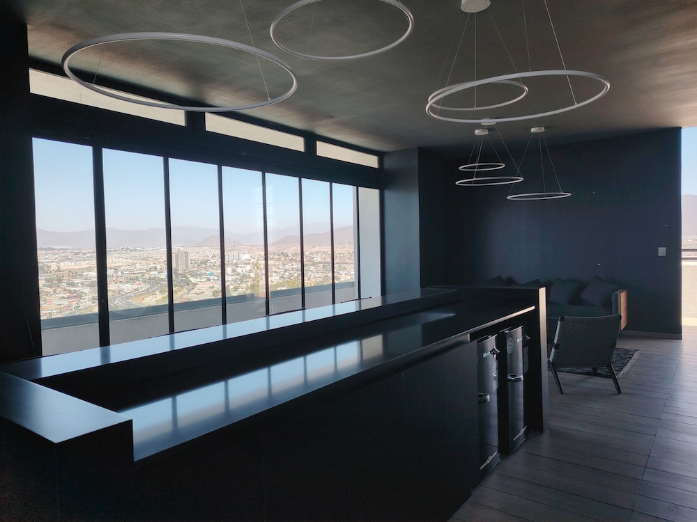 Oceana Suites Verne