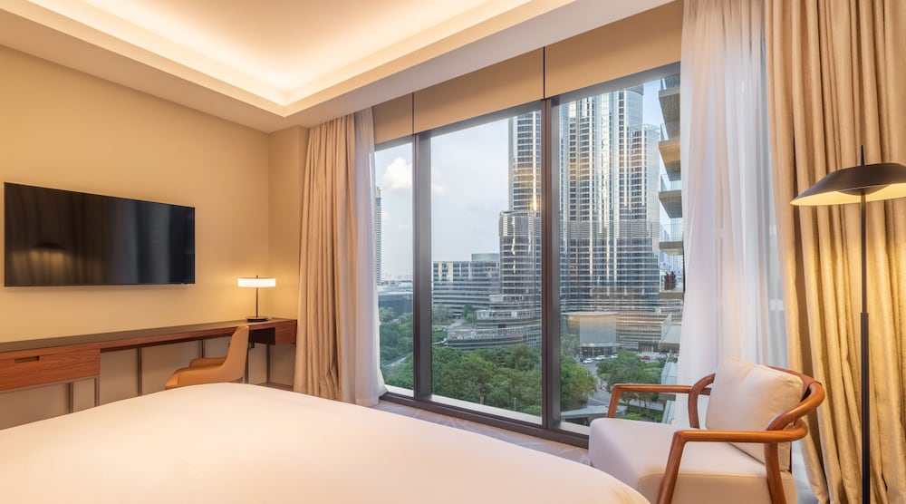 3BR Luxury Living next to Burj Khalifa