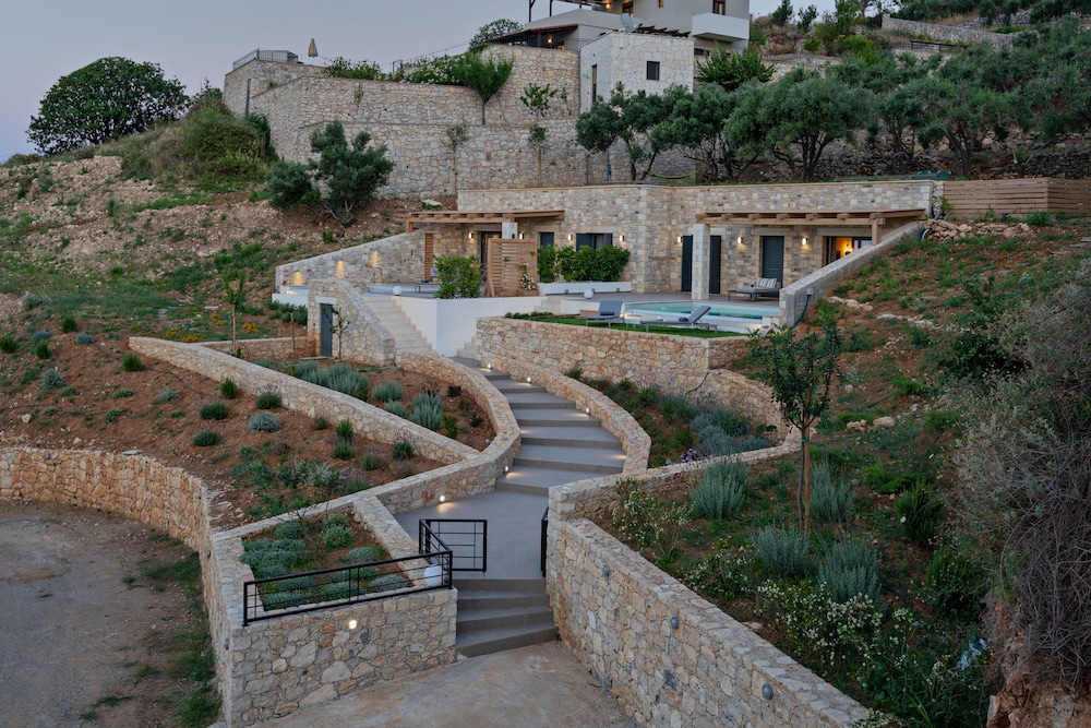 Hotel Thea Villas Complex - Image 1