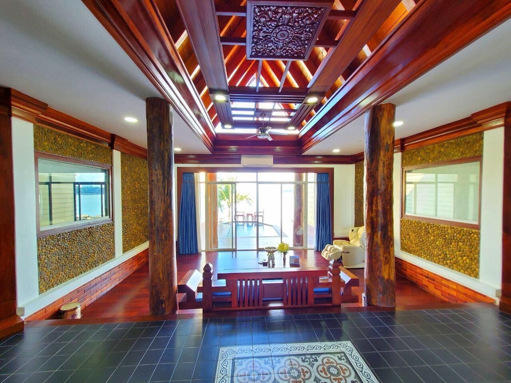 Try Palace Resort Sihanoukville