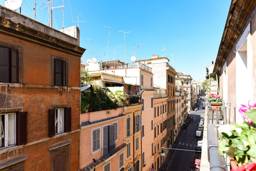 Monti Apartment