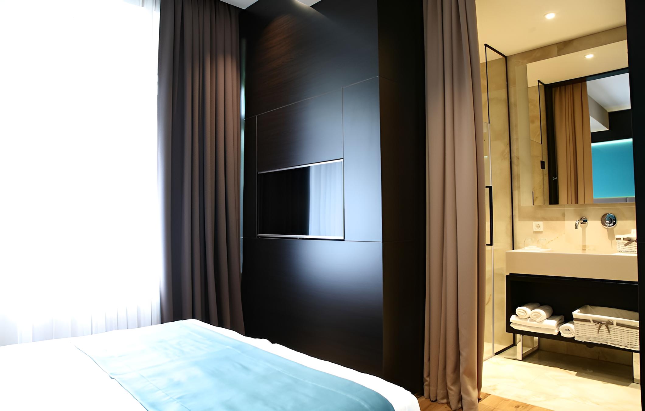 Maccani Luxury Suites
