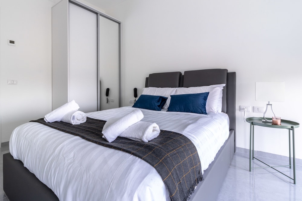 Jerusalem Suites Tower view 4
