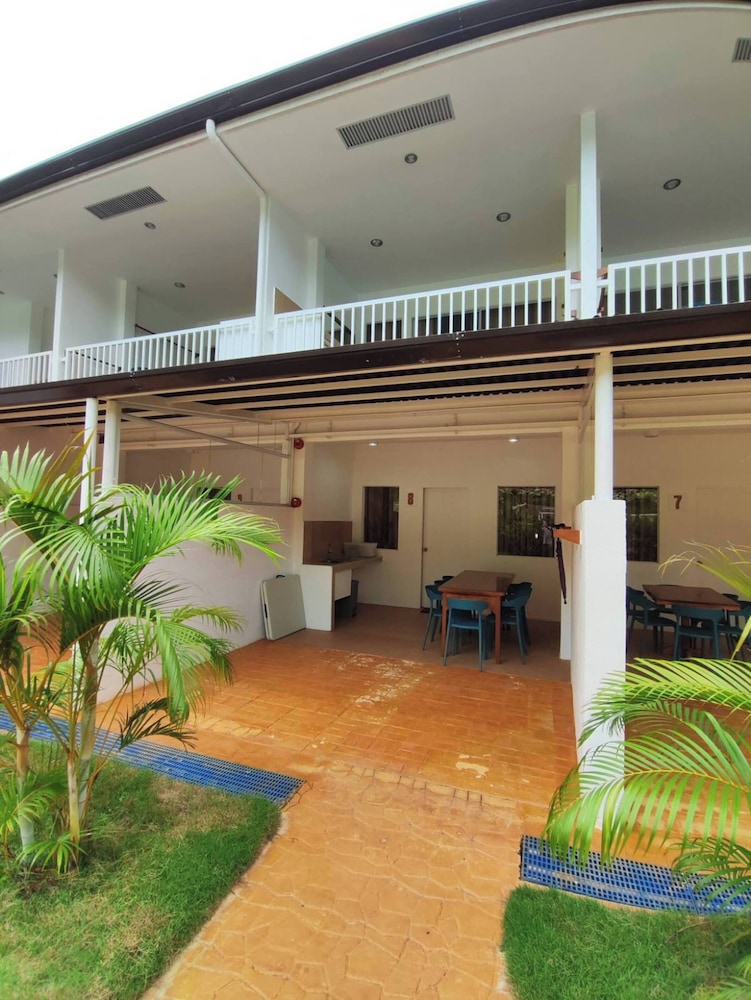 DMC Condotel