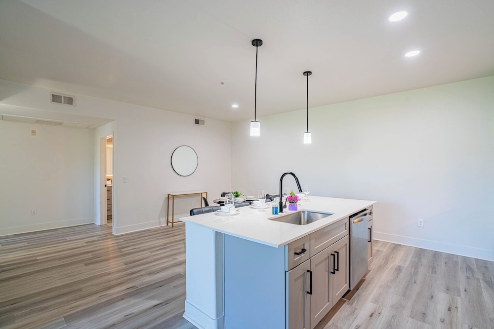 ROVE LIVING/KB - Zone Westgate