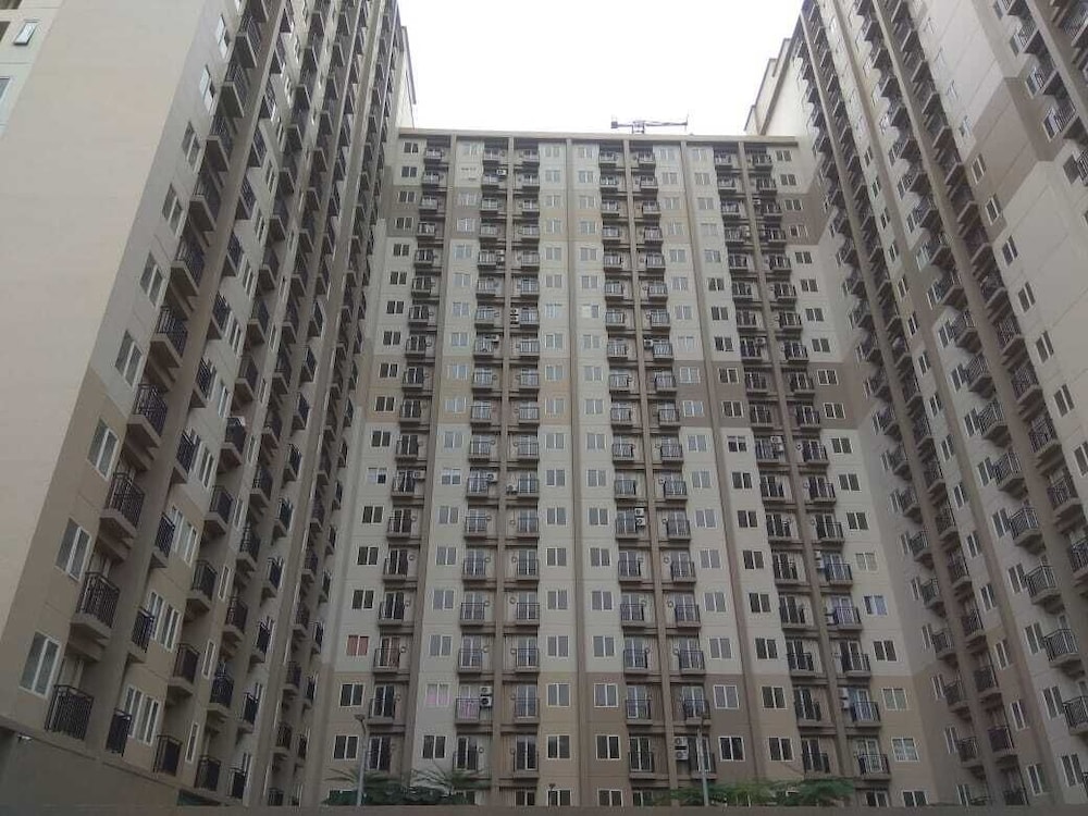 Brand New and Fresh Studio Podomoro Golf View Apartment