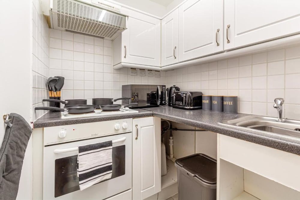 Host Stay New Street Room