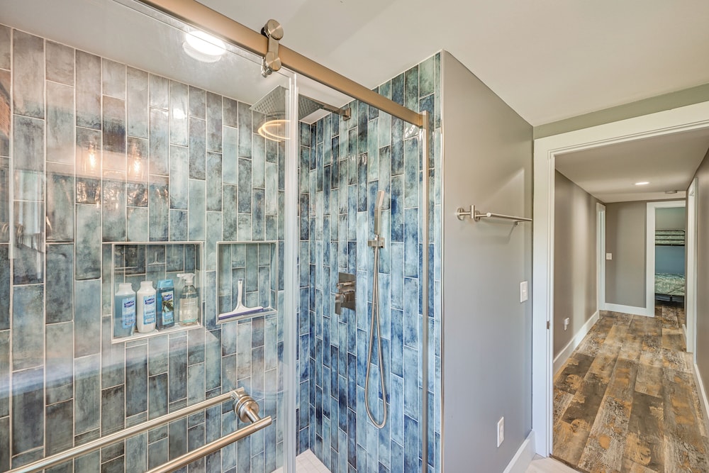 Private Indoor Hot Tub: Fish & Boat on Sylvan Lake