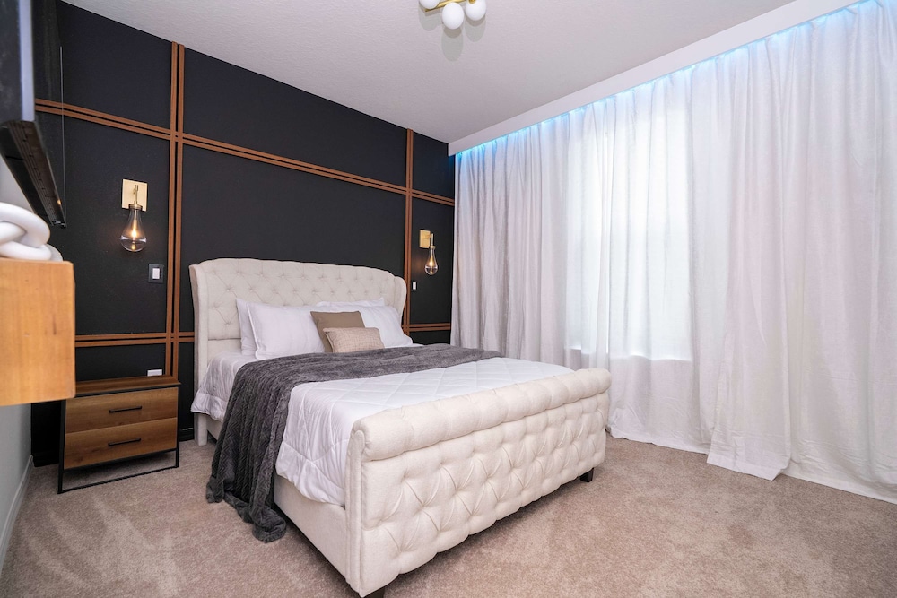 Simply Amazing 5BR Chic Retreat Themed Fun Style