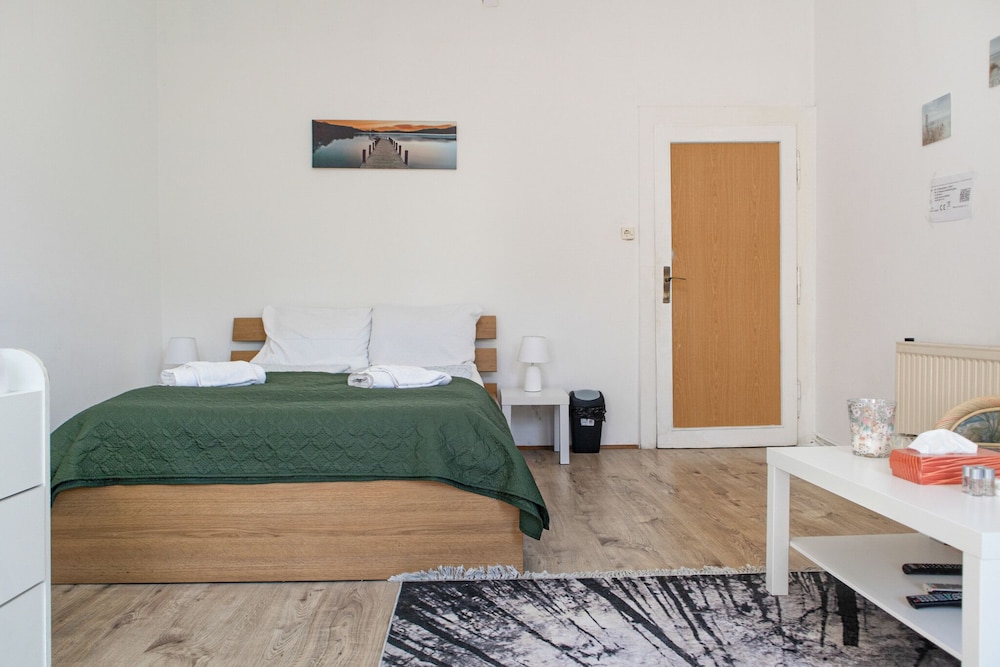 Comfortable 3BR Danube & Millenium Tower