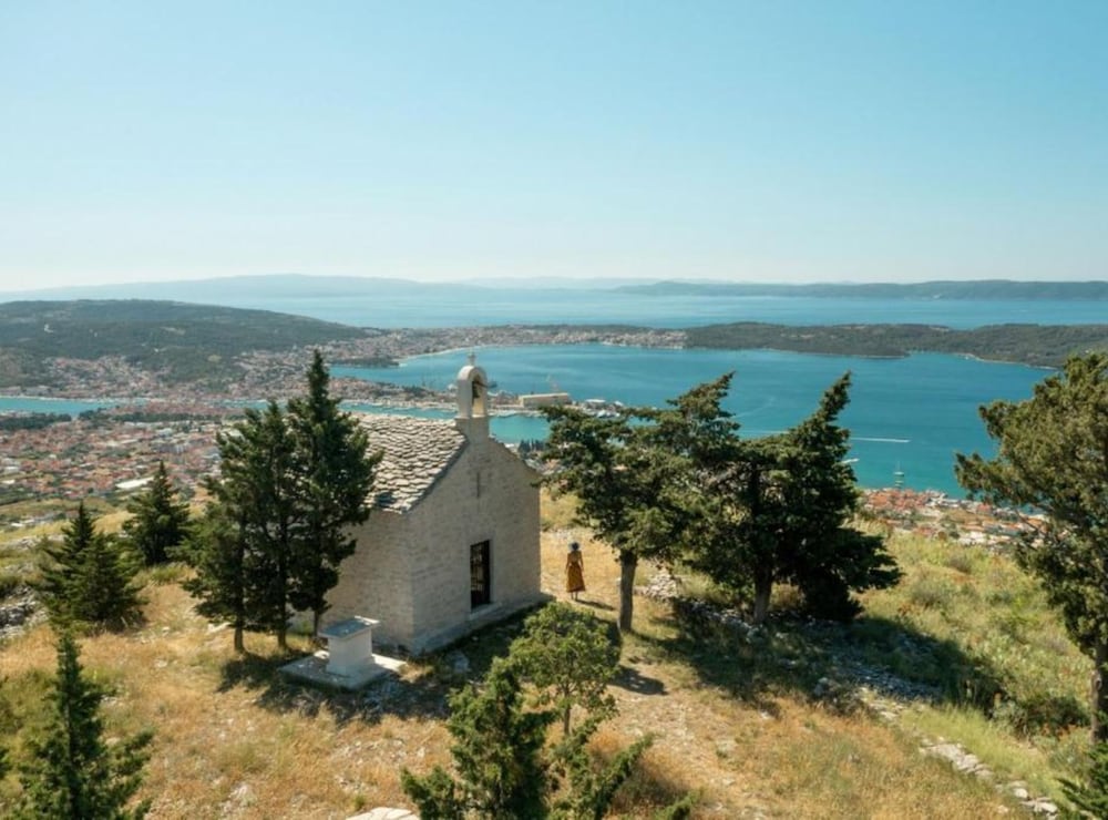 Apartment Domenico - 50 m From the sea