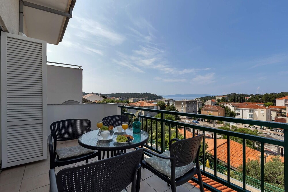Josip - Panoramic sea View & Parking - A1 view 4