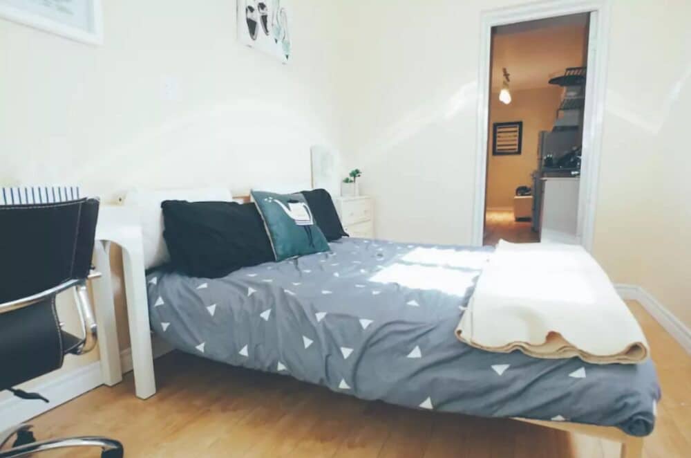 2 Bedroom Suite near Kensington Market - Unit 1