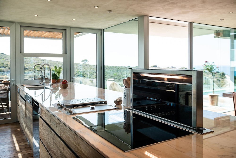 Villa Charlotte by CuraVillas Collection