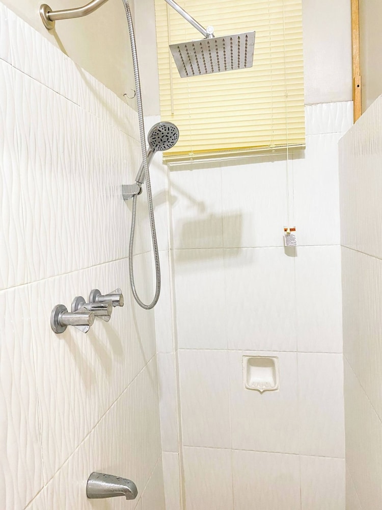 Stylish One-bedroom Apartment in Secure Compound, Port of Spain