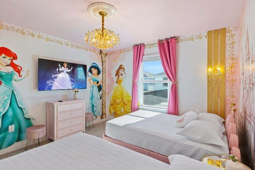 Disney's Castle Mania Home! 7 Bedroom Villa
