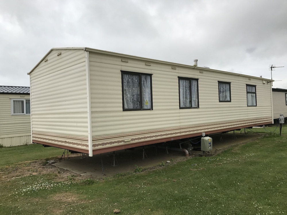 Rebecca Caravan Camber