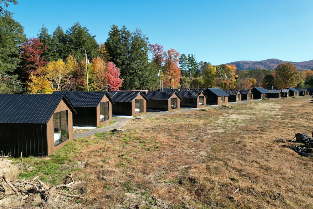 Emrose Luxury Cabins