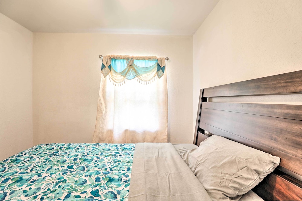 Glendale Heights Home With Office and Backyard! - Property Image 24