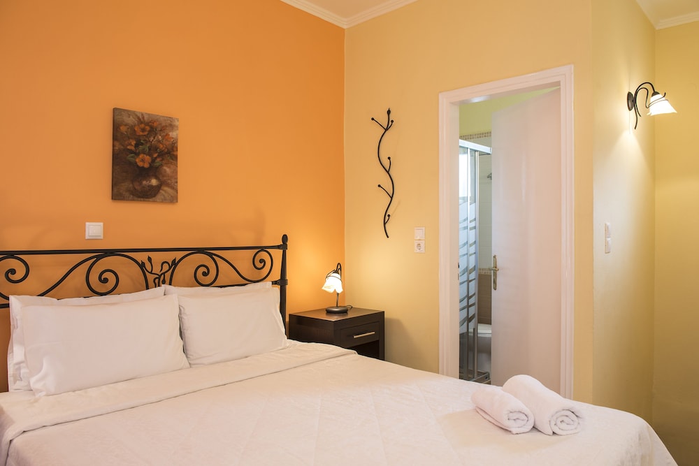 Kostis Villas