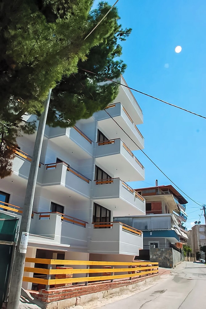 Lazy Roo Hostel Saranda