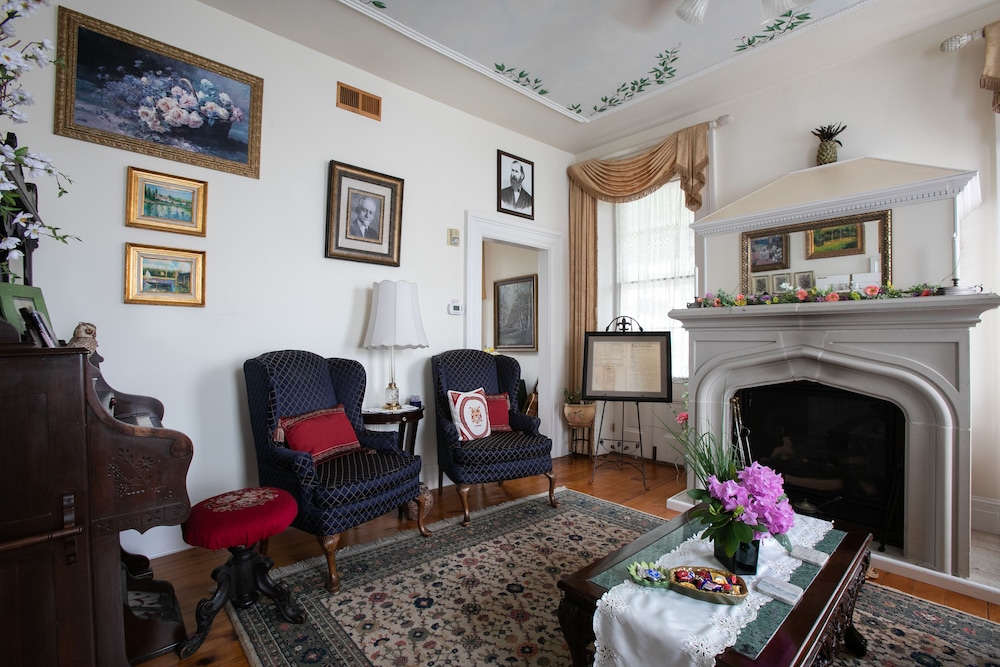 E J Bowman House Bed & Breakfast