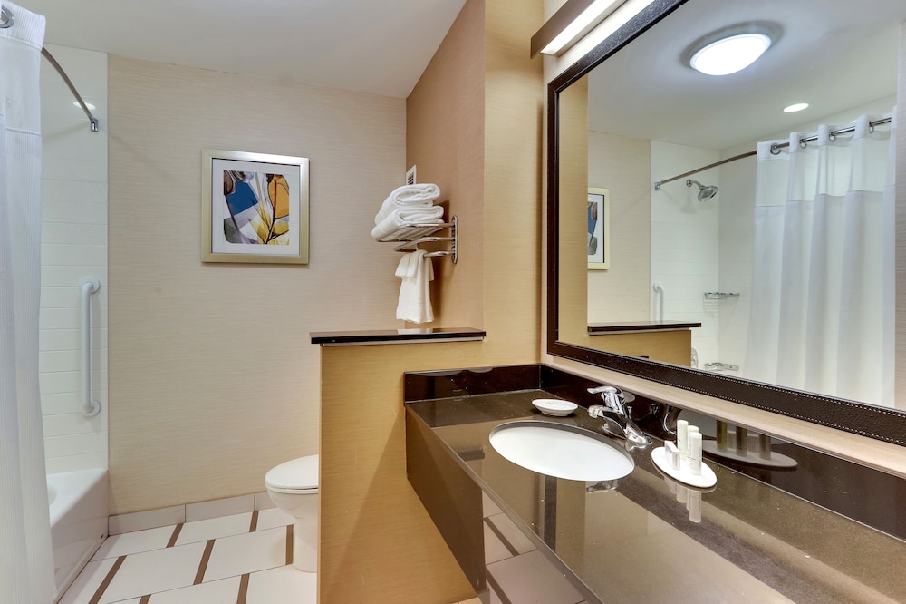 Dunn Vacations - Fairfield Inn Suites Dunn I-95 - Property Image 2