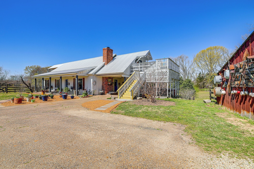 Peaceful Countryside Escape in Covington!