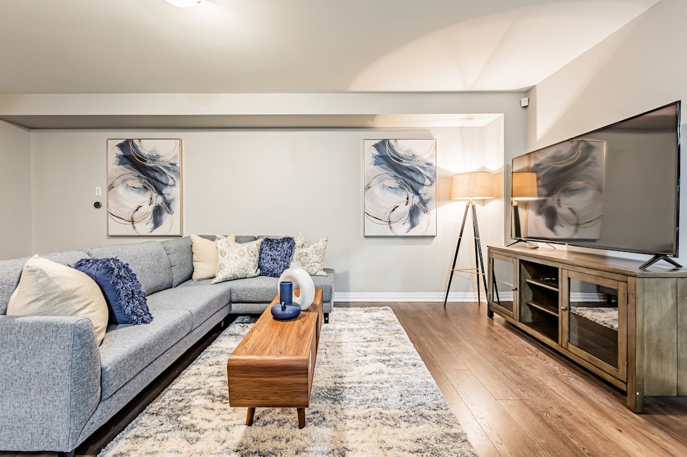 Milton boutique Home