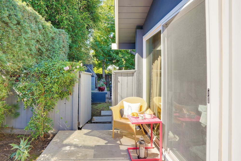 Mid Century Modern Gem w/ Pool in North Tustin