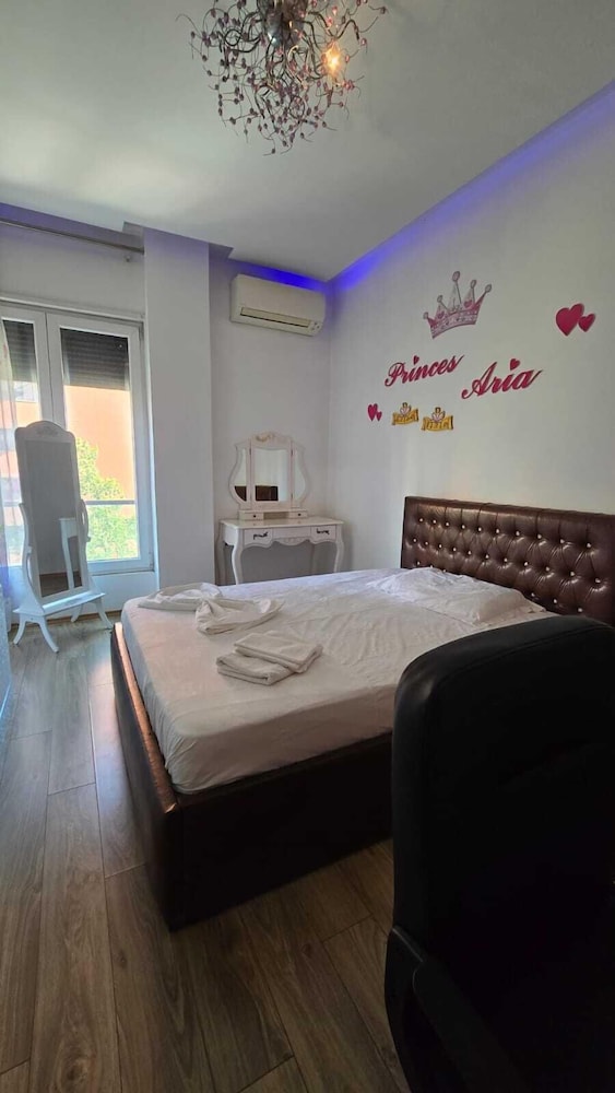 Tirent Apartment-Spacious 2-Bedroom Stay in Delijorgji Tirana