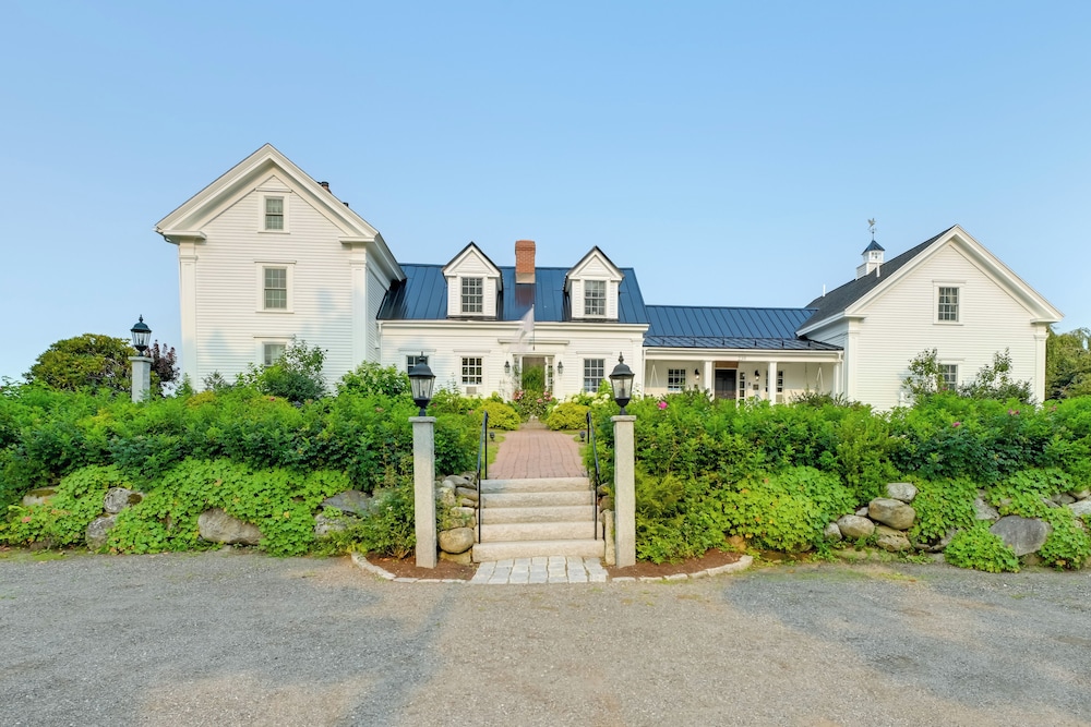 Oceanfront Mid-coast Maine Home w/ Private Beach! view 2