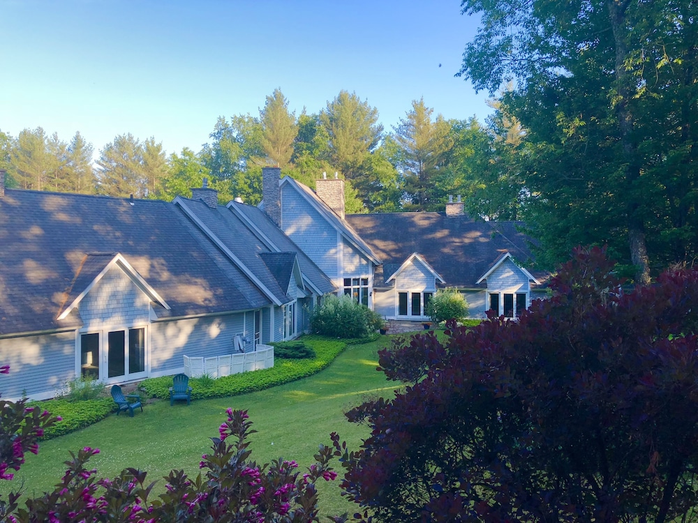 Stone Hill Inn