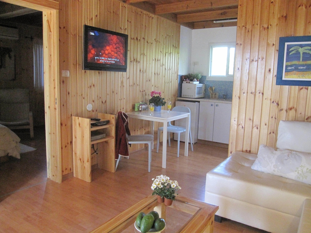 Photo 18