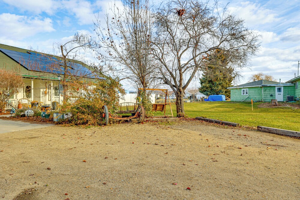1 Mi to Old Town: Central Meridian Home