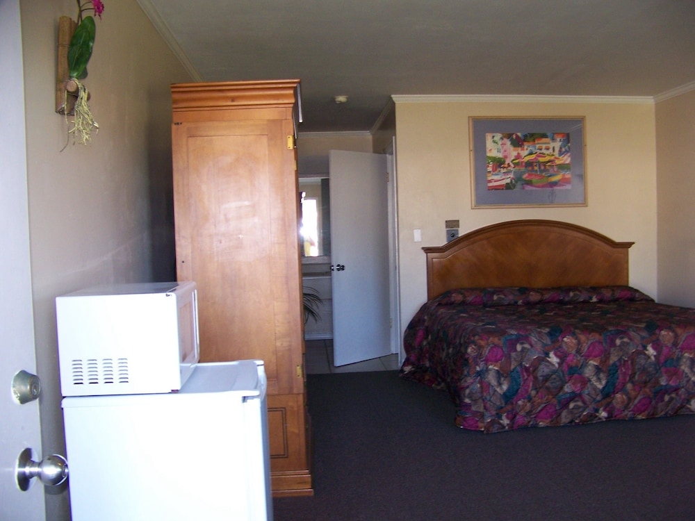 Emerald Sands Inn