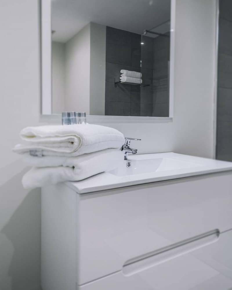 Colon 902 in Madrid With 1 Bedrooms and 1 Bathrooms