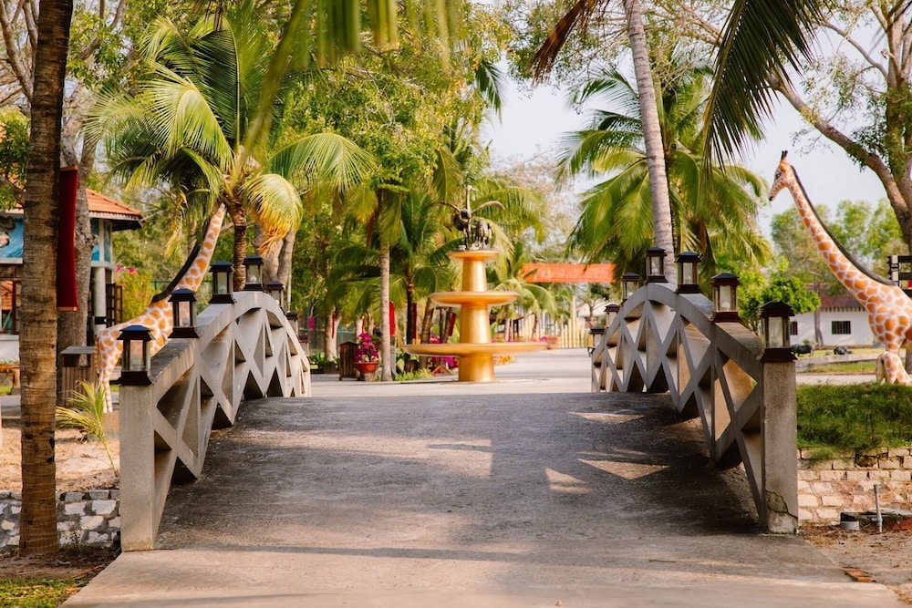 Dat Lanh Resort