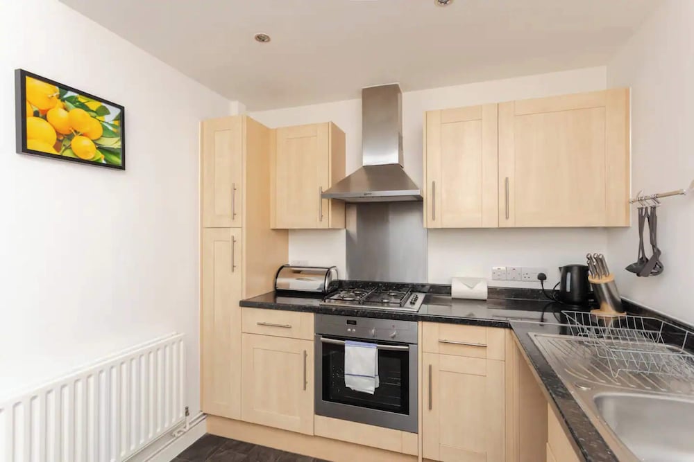Bright & Airy 1 Bedroom Apartment in Trendy Peckham