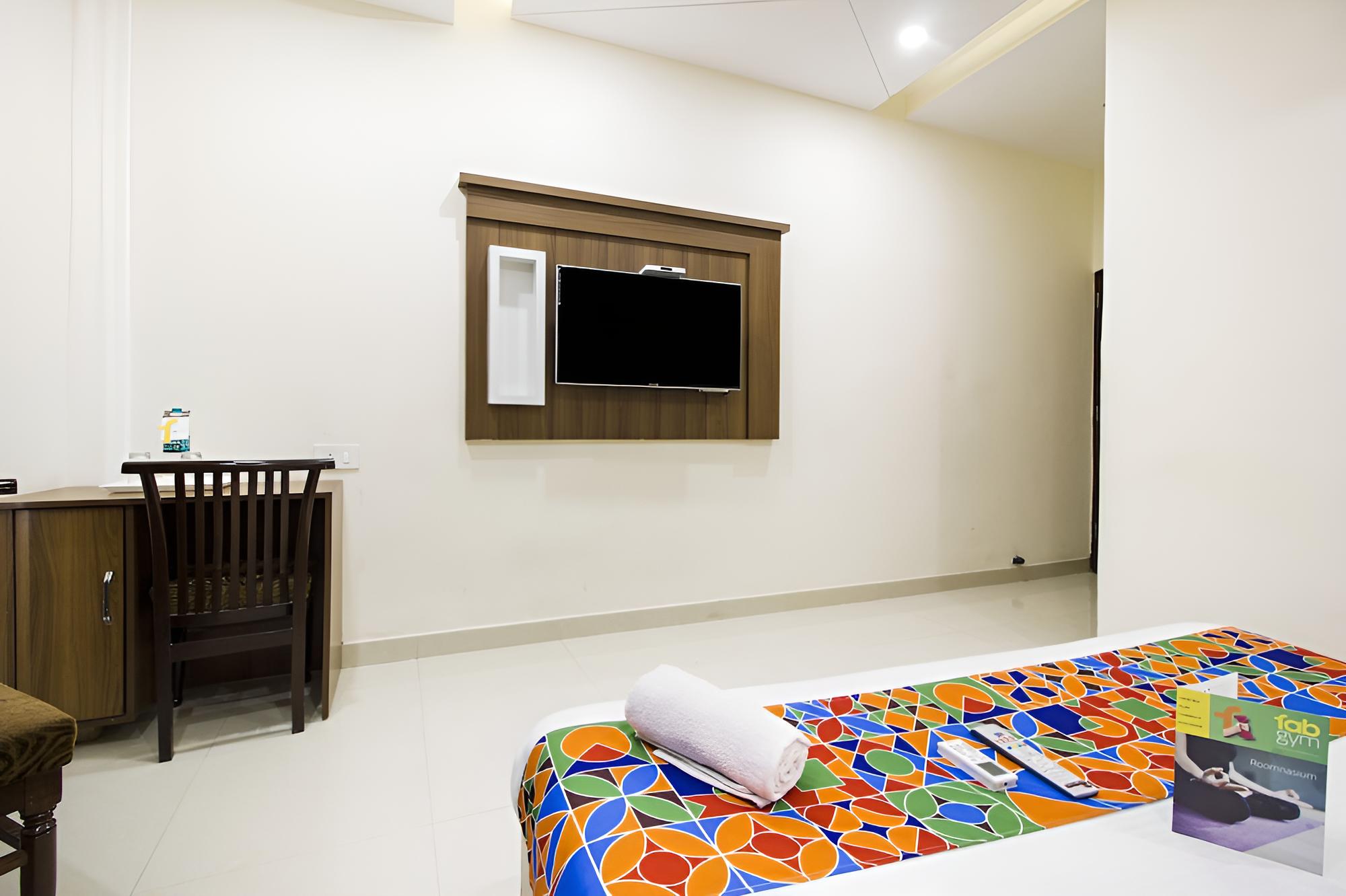 Fabhotel Royal Villa view 5