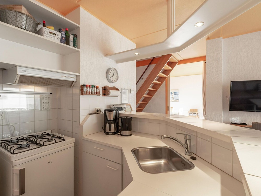 Cozy Holiday Home With Terrace view 5