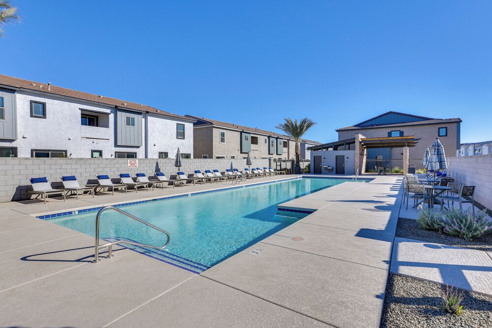 Community Pool & Hiking Trails: Deer Valley Condo