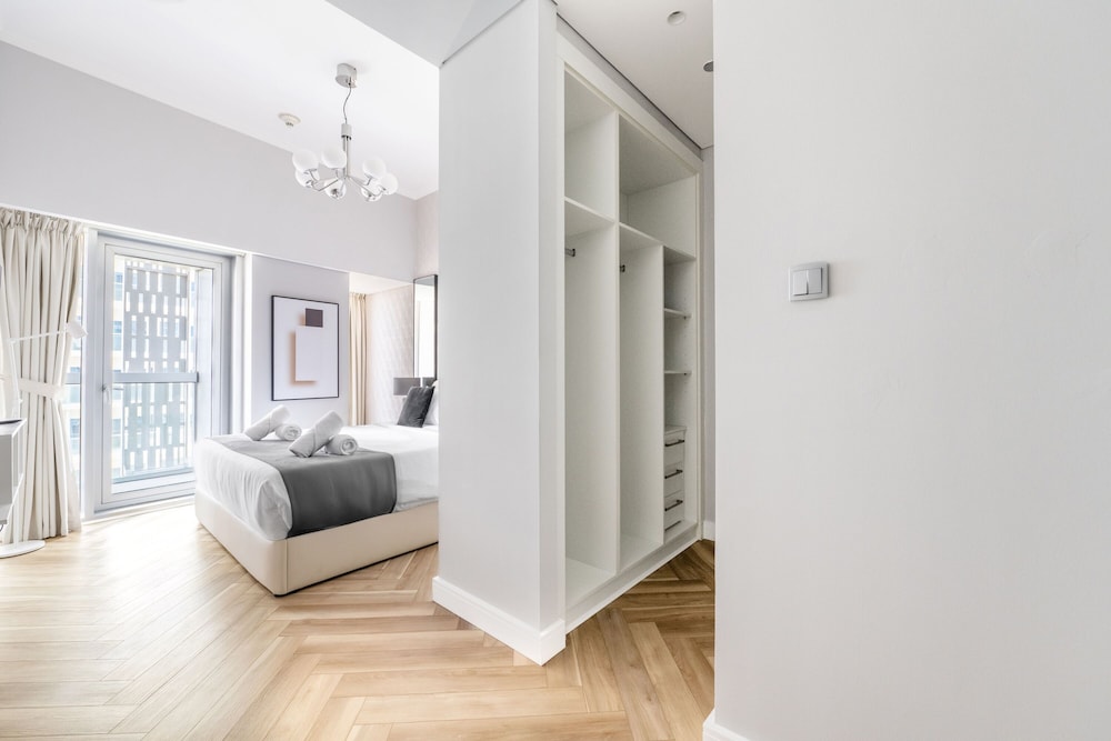 Iconic Marina Stay Cayan Tower 2BR