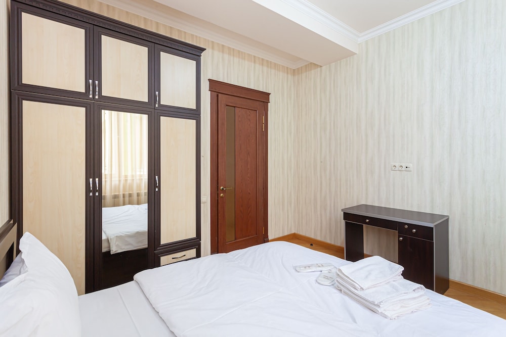 Stay Inn on Buzand 13