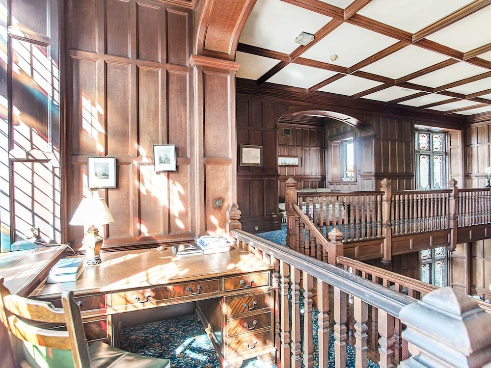 Alston Hall