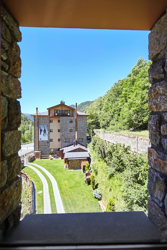 Apartaments La Neu