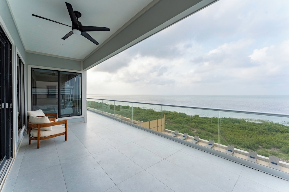 Spacious Bay